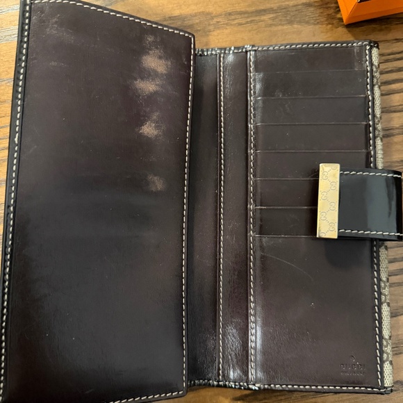 Gucci GG Canvas Leather Wallet - Picture 6 of 8